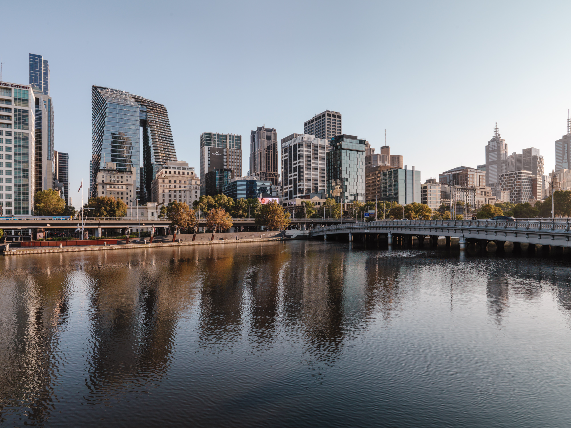 010921 - Project of the Week - Collins Arch_From Southbank Cranes Removed_©Trevor Mein 2020