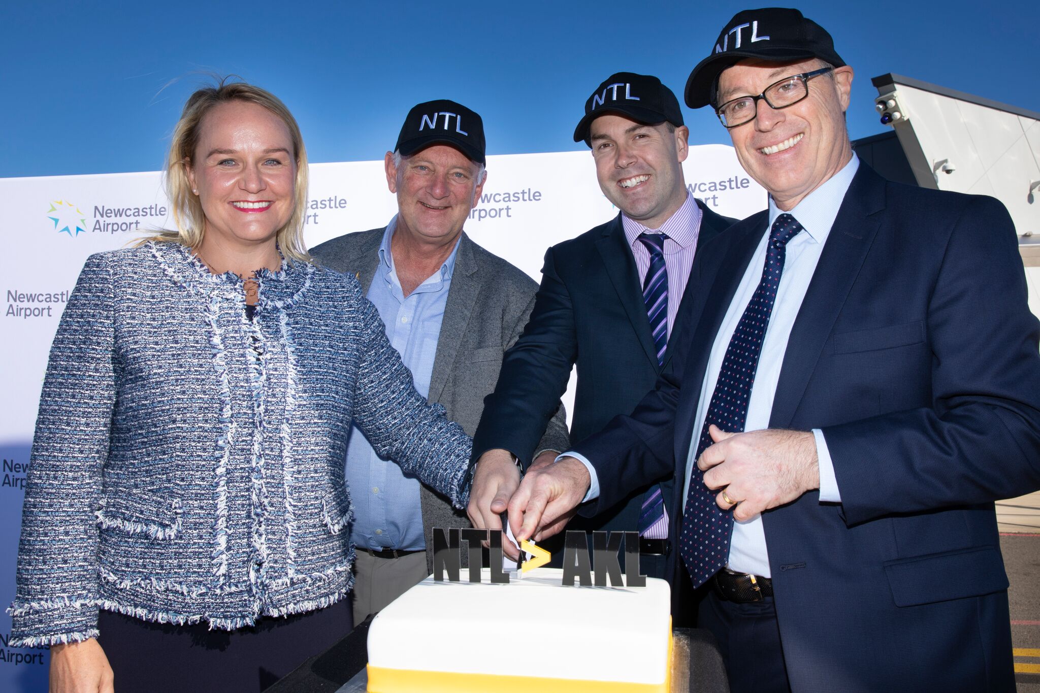 Newcastle Auckland flights