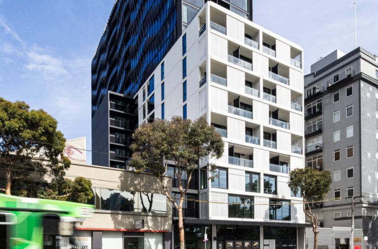 Novus on Sturt