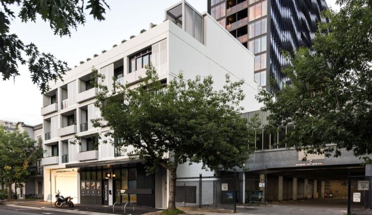 Novus on Sturt